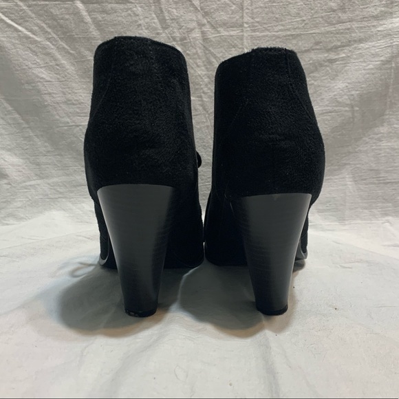 Lace up ankle booties - Picture 5 of 7